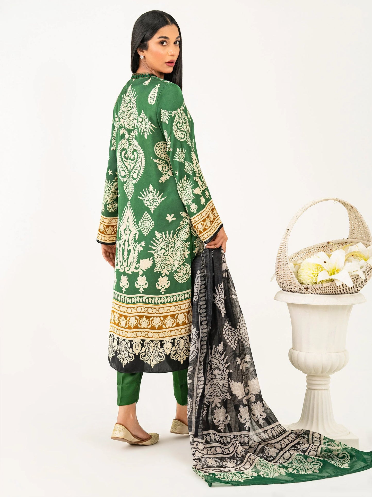 3 Piece Silk Suit-Embroidered (Pret)