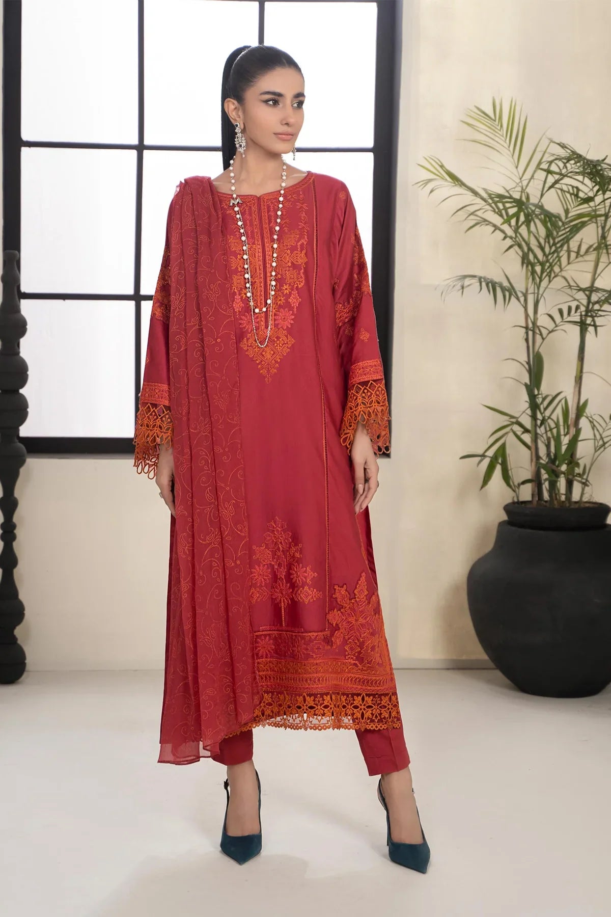 3 Piece Embroidered Lawn Suit | DW-EF24-103