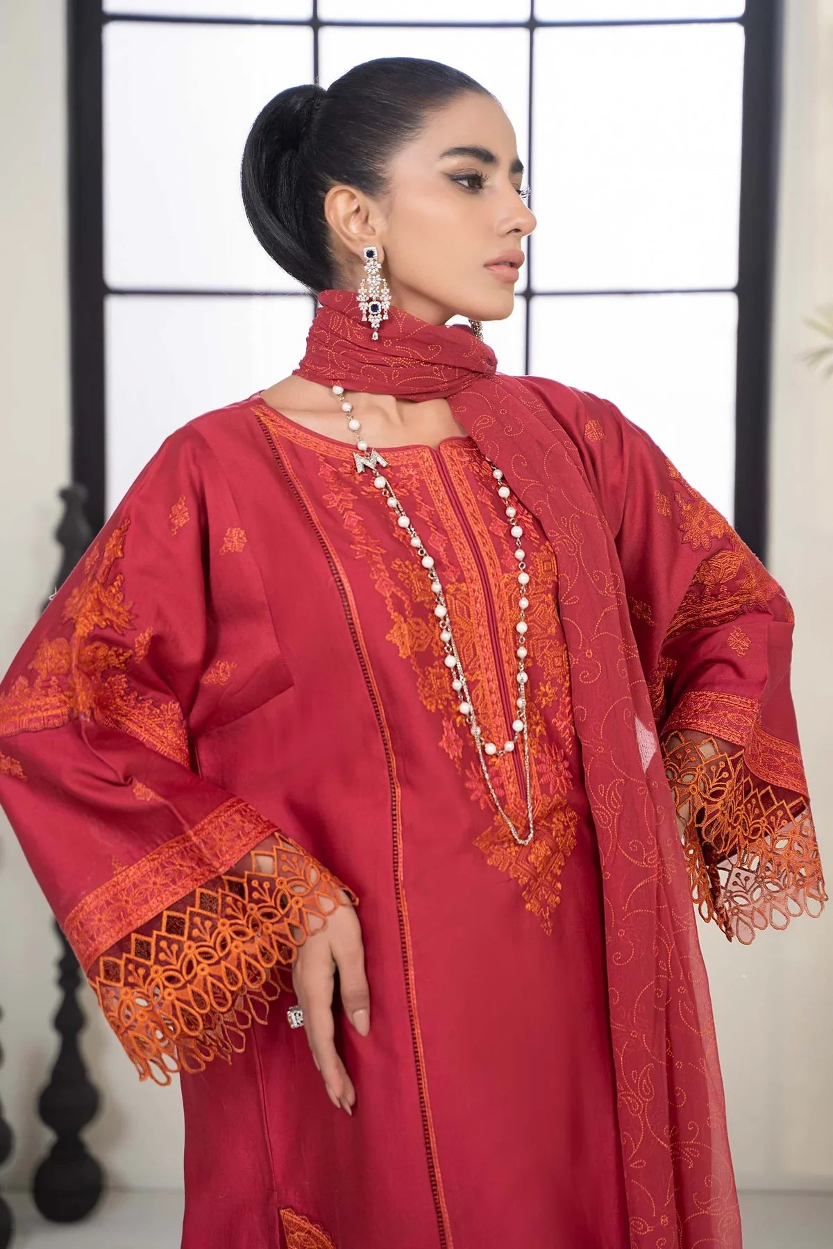 3 Piece Embroidered Lawn Suit | DW-EF24-103