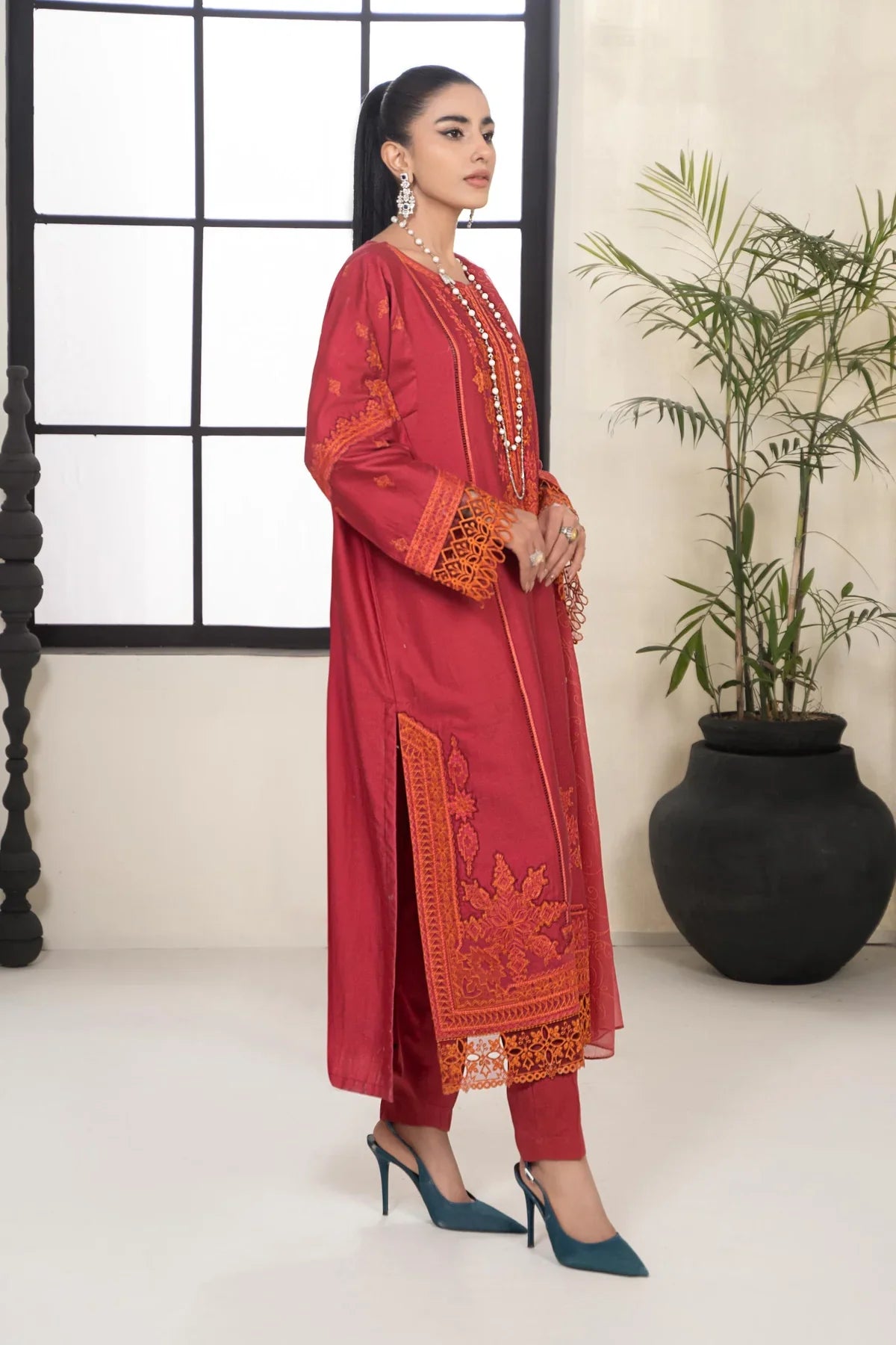 3 Piece Embroidered Lawn Suit | DW-EF24-103