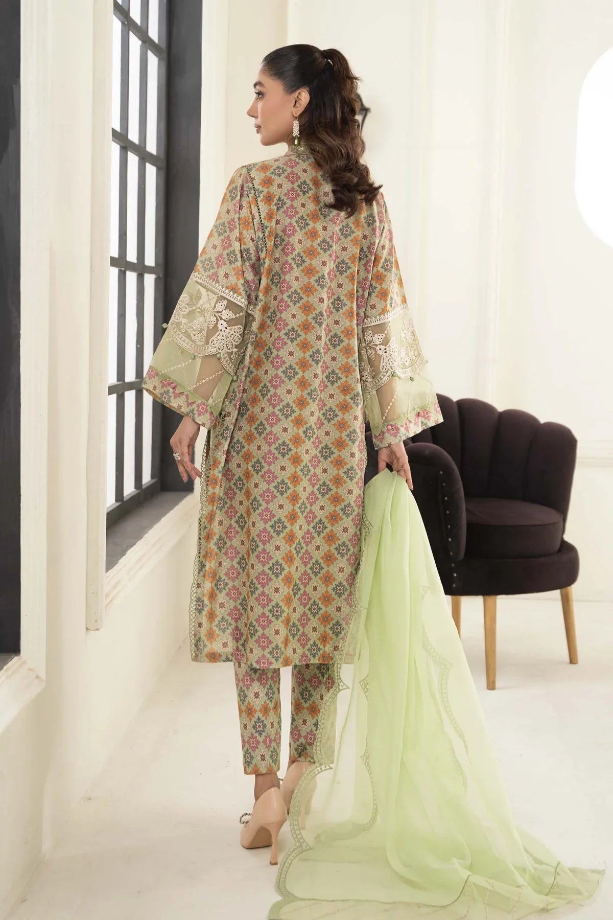 3 Piece Embroidered Lawn Suit | DW-EF24-111