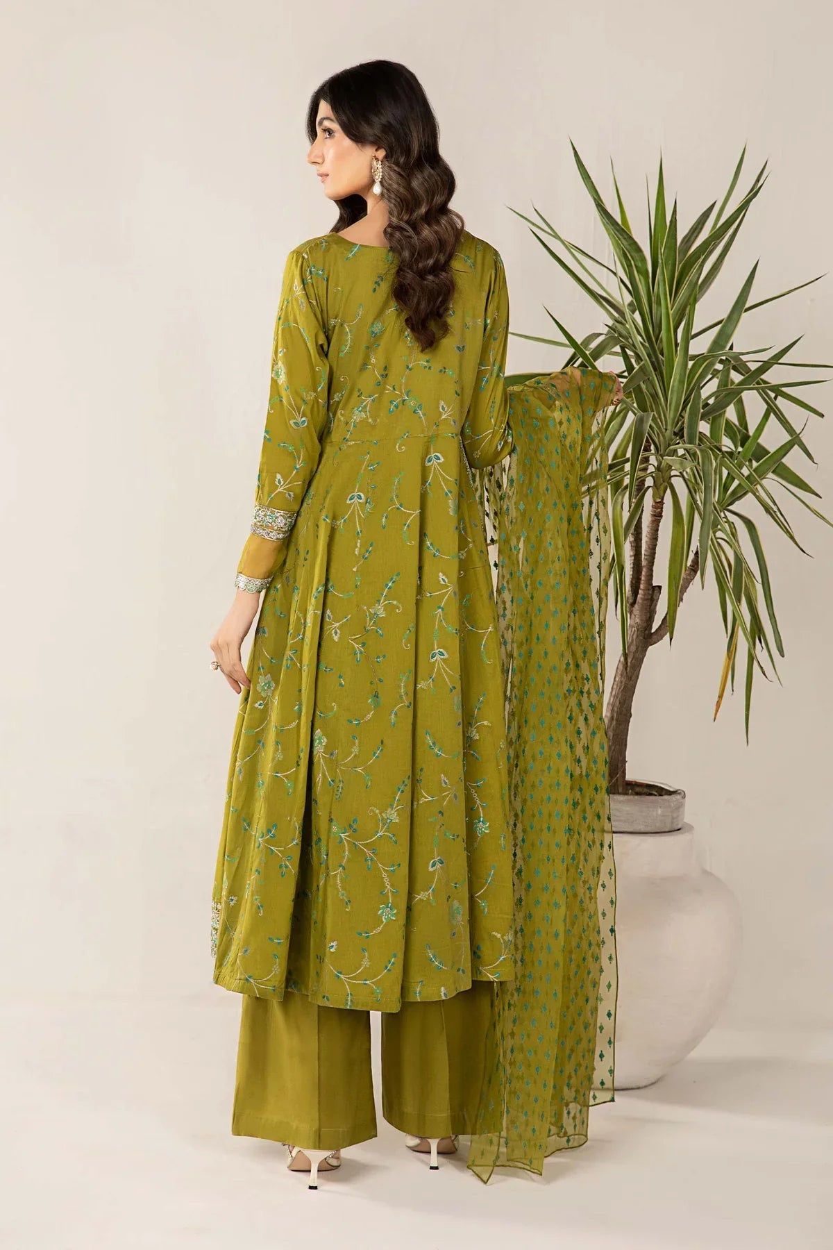 3 Piece Embroidered Jacquard Broshia Suit | DW-EF24-120