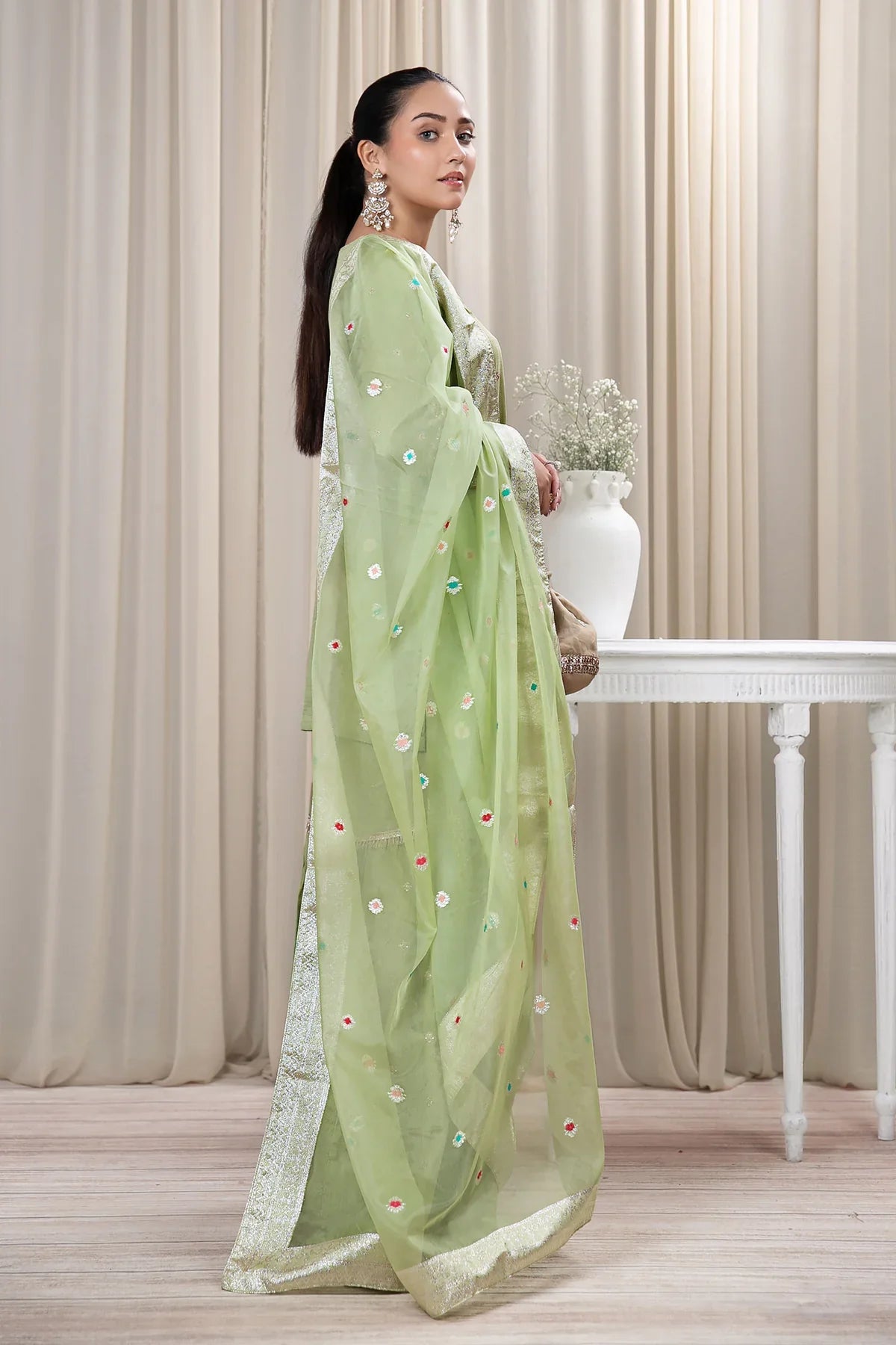 3 Piece Embroidered Lawn Suit | DW-EF24-23