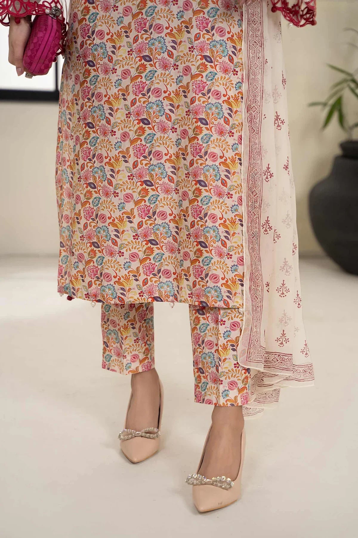 3 Piece Embroidered Lawn Suit | DW-EF24-112