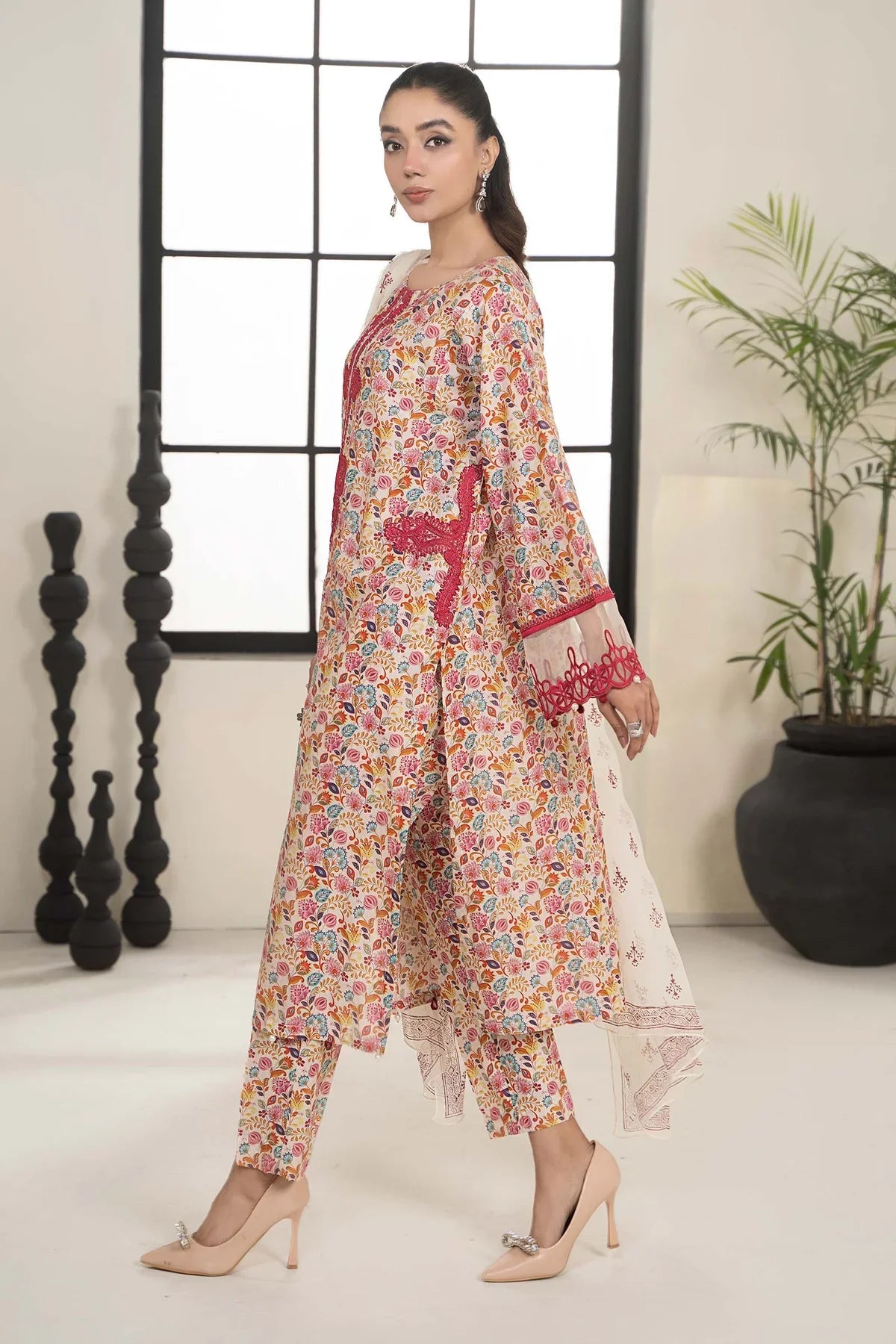 3 Piece Embroidered Lawn Suit | DW-EF24-112