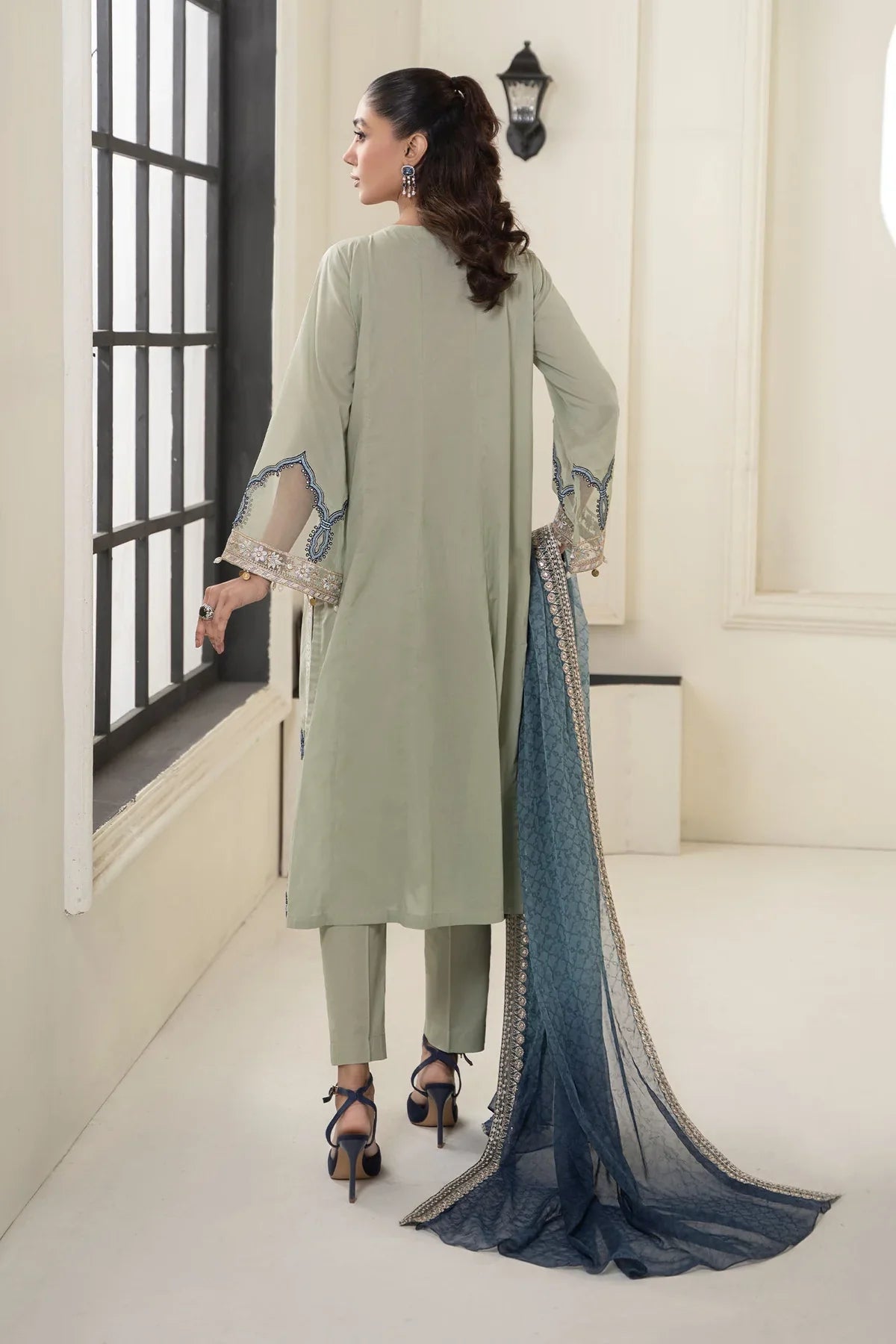 3 Piece Embroidered Lawn Suit | DW-EF24-130