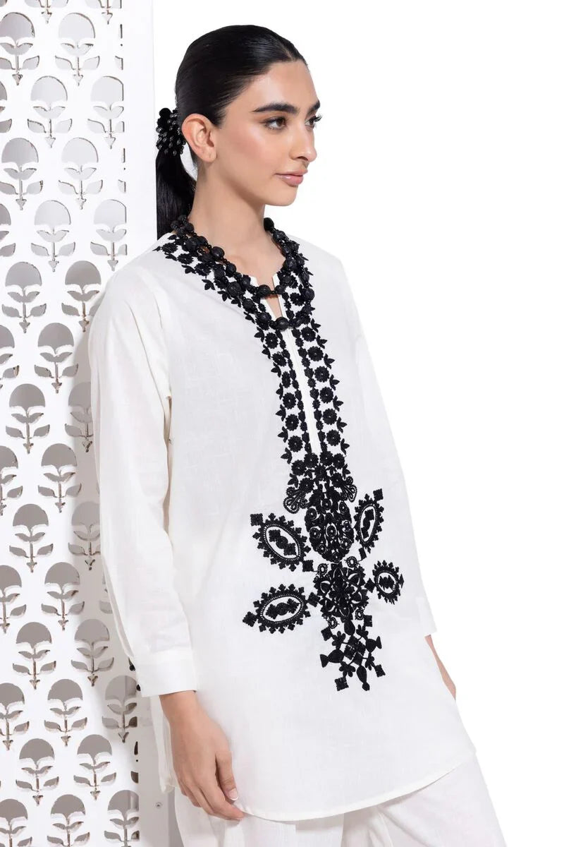 Kurta | Embroidered