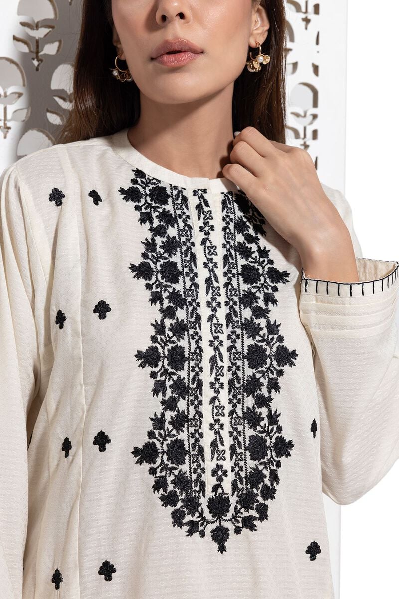 Kurta | Embroidered